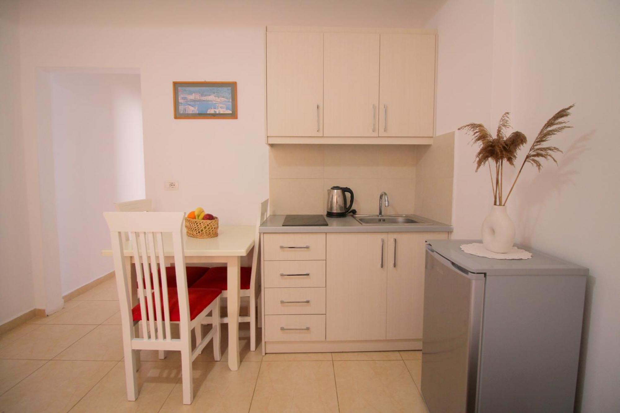 Afrimi Relax Apartments Sarande Exterior photo