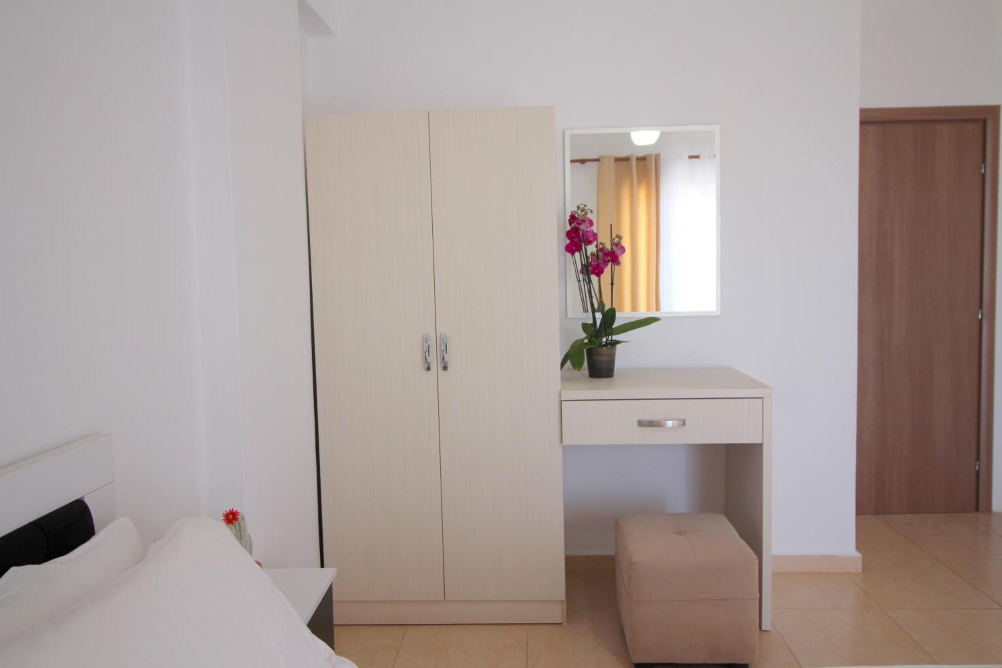 Afrimi Relax Apartments Sarande Exterior photo
